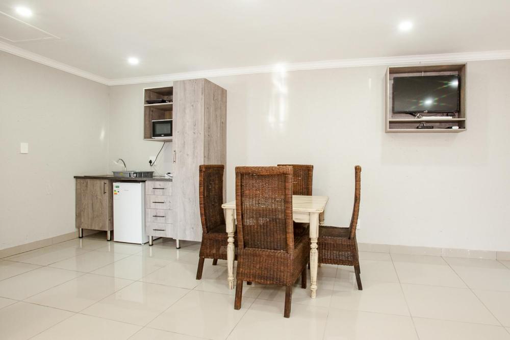Hotel Windmills Rest Pretoria-Noord Exterior foto